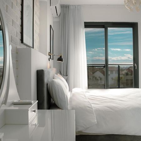 Terra Apartments In Caesar Blue Resort, Fixed Lunch Till 3Pm, Gym, Heated Pool, Sauna, Kids Club Rizokarpaso Buitenkant foto