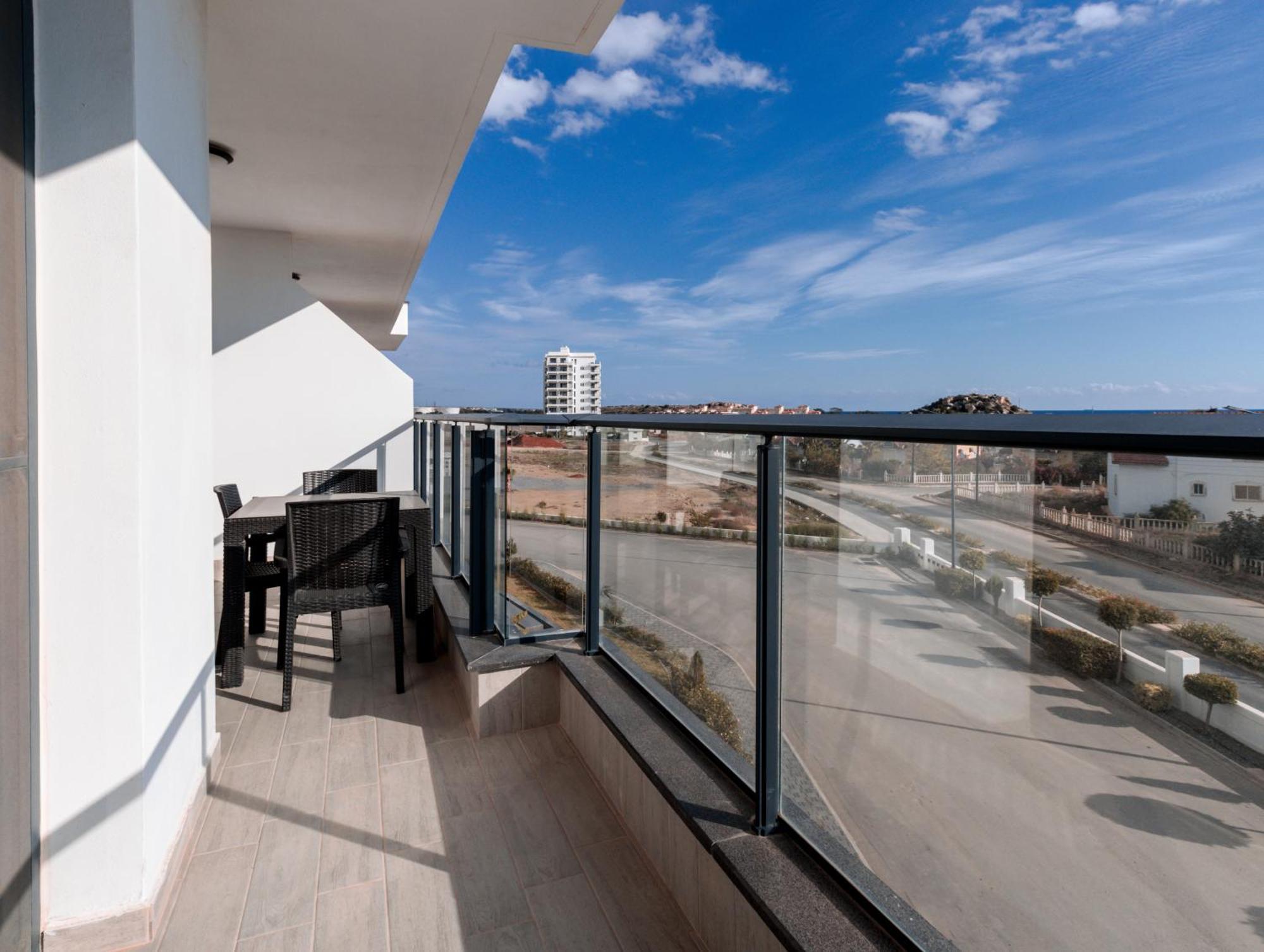 Terra Apartments In Caesar Blue Resort, Fixed Lunch Till 3Pm, Gym, Heated Pool, Sauna, Kids Club Rizokarpaso Buitenkant foto